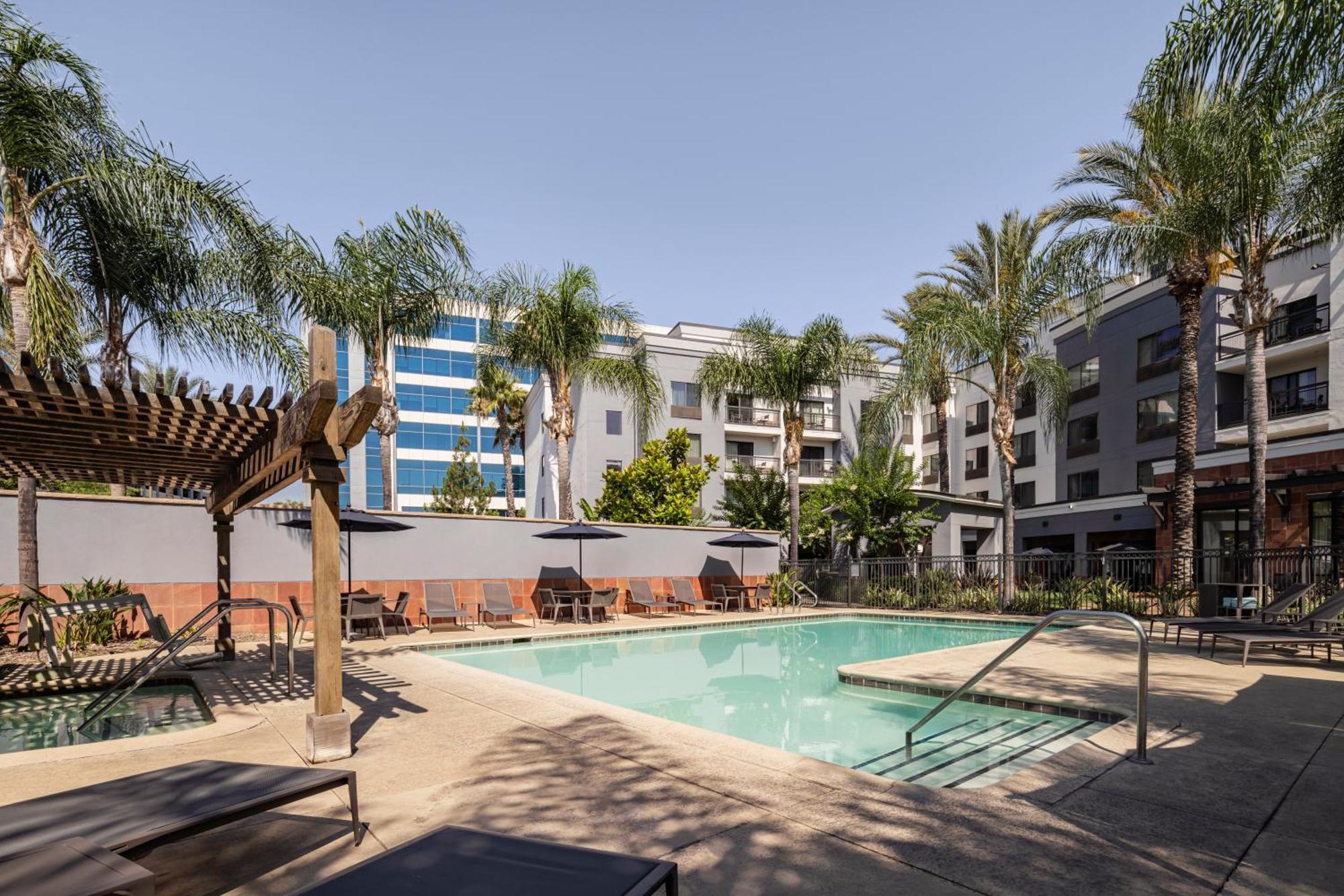 Courtyard Los Angeles Burbank Airport Luaran gambar