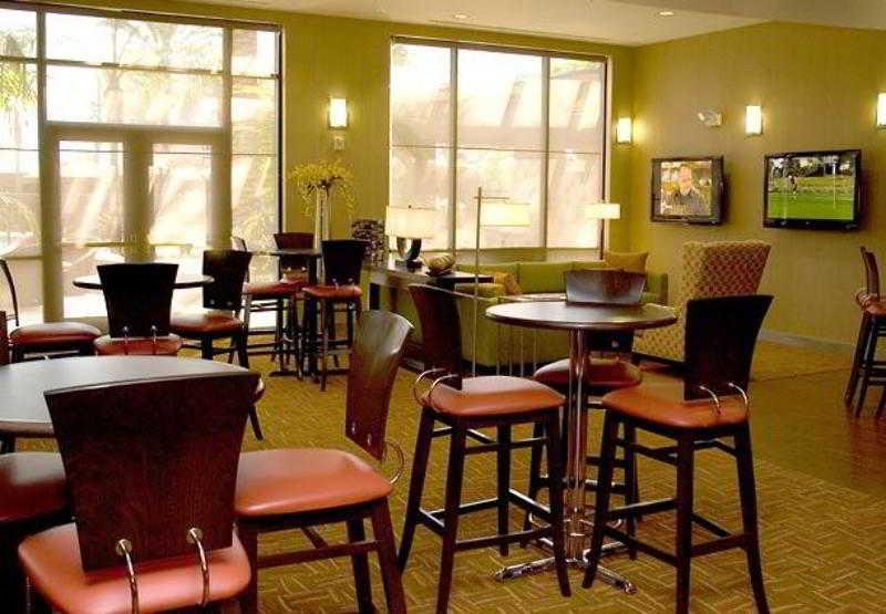 Courtyard Los Angeles Burbank Airport Restoran gambar